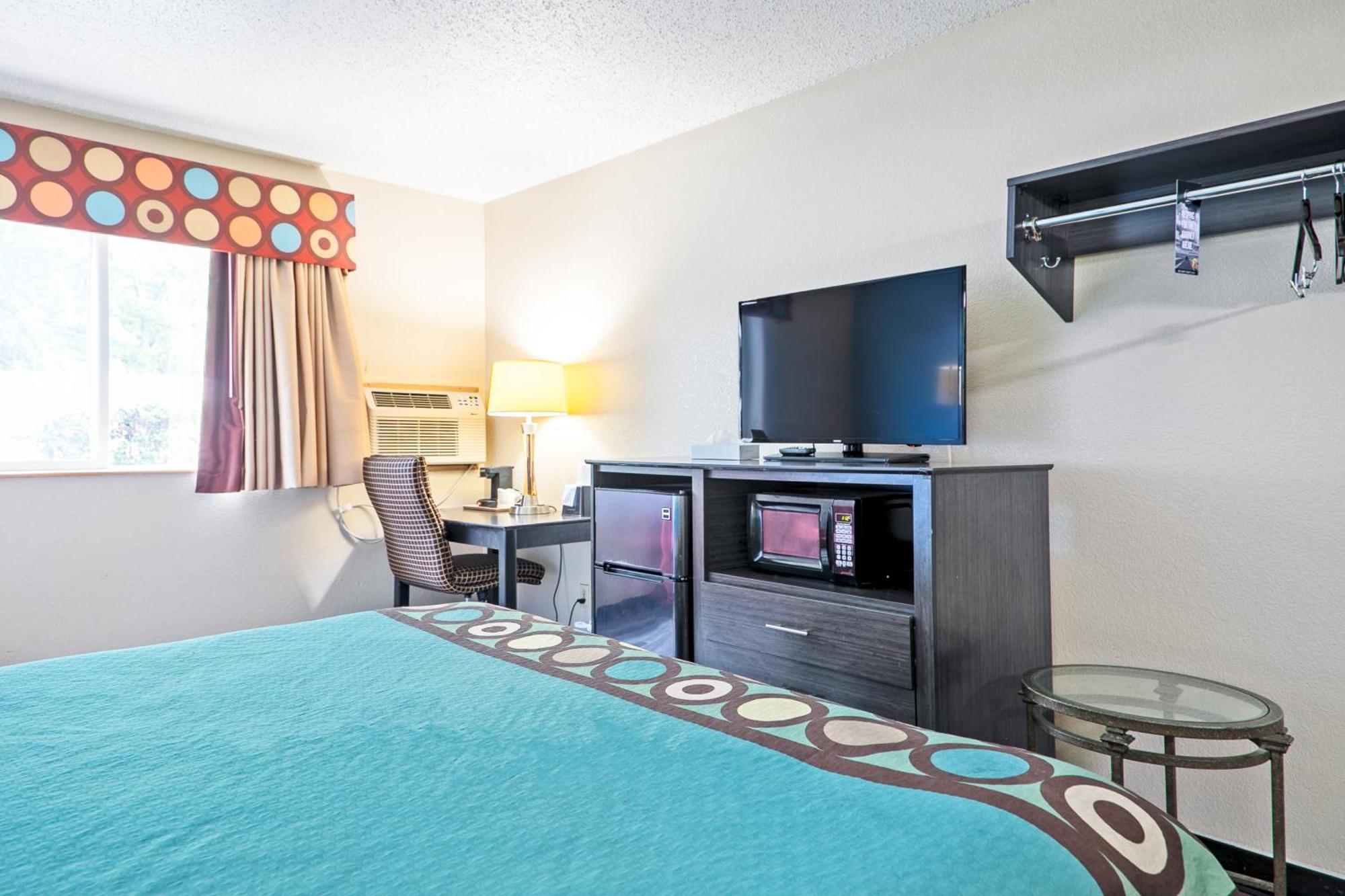 Super 8 By Wyndham Augusta Ft Eisenhower Area Exterior foto